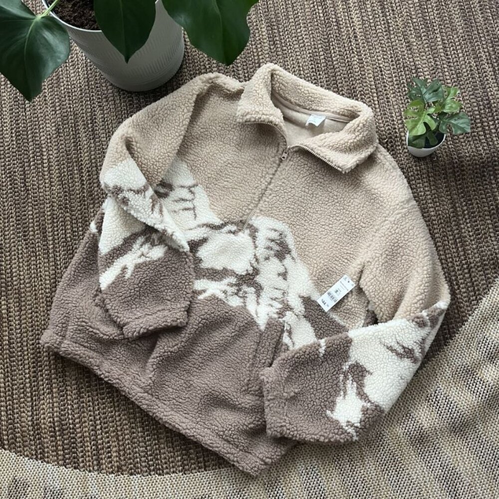 Ardene Brown Mountain Scene Sherpa